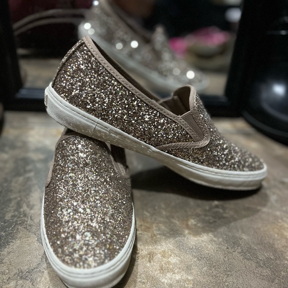 ✨GOLD GLITTER SLIP-ONS✨ - Picture 1 of 5